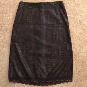 Bisou Bisou zip up skirt with lace trim